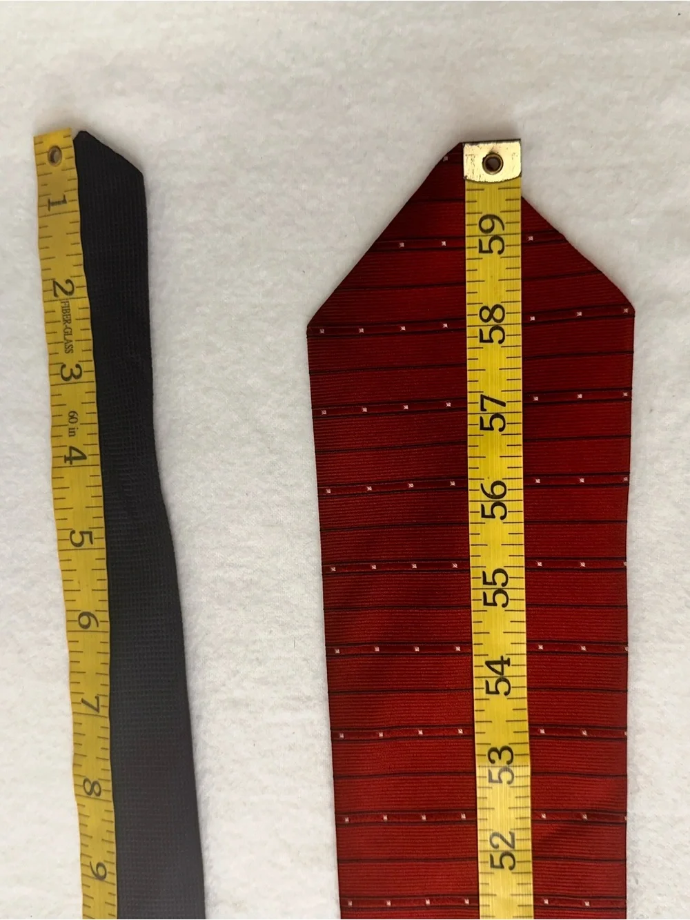 Classic Red Striped Men's Tie - Unbranded